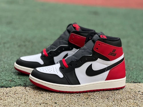 Air Jordan 1 "New Black Toe" DZ5485-106