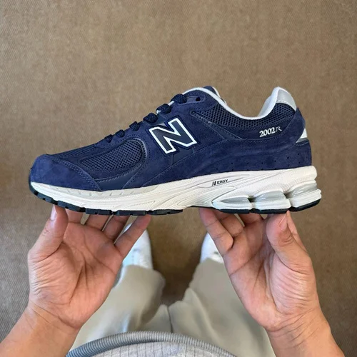 New Balance NB2002R Navy Blue Sneakers ML2002RD