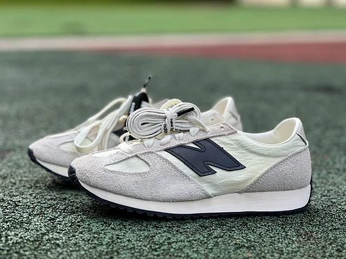 プレジデント版 ニューバランス NB471 ベージュブラック