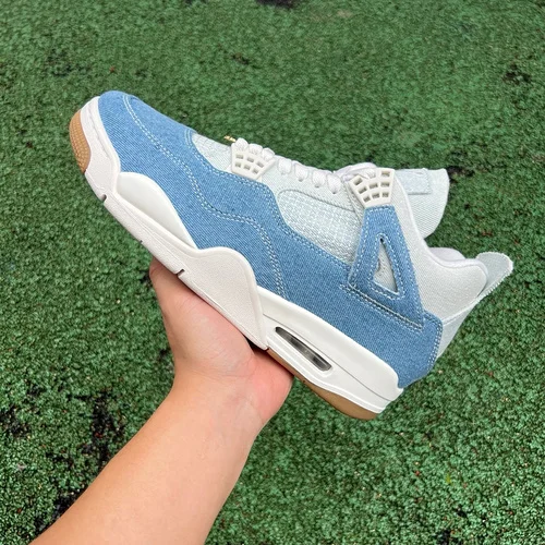 純正 AJ4 ウォッシュドデニム「ウォーンブルー」スニーカー IB6716-100