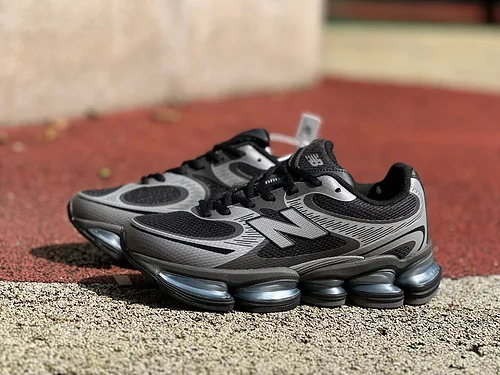 ニューバランス NB2000 エアクッション ブラックグレイ U2000EA