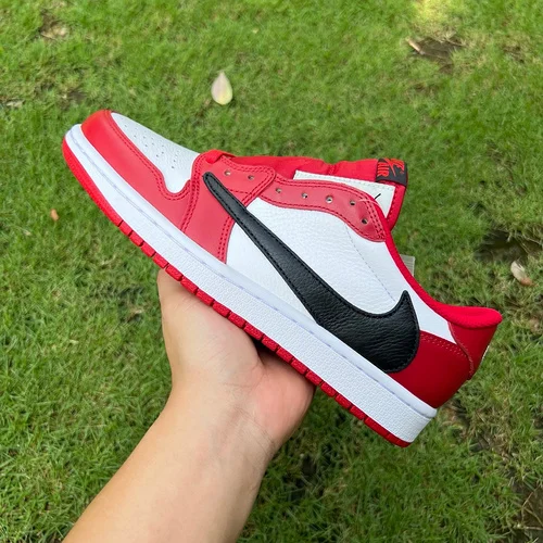 純正 AJ1 トラヴィス?スコット ロートップ ホワイトブラックレッド スニーカー DM7866-101