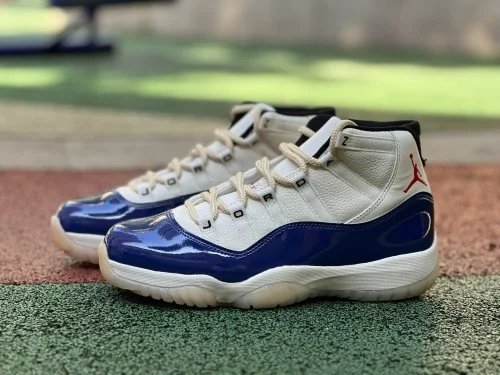 AJ11 ホワイトブルーレッド エアジョーダン11「レアエア」スニーカー IH0296-400