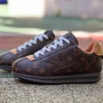 ルイ?ヴィトン x ニゴー コラボ ダークブラウン フットボールシューズ FW25