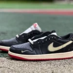 純正 AJ1 ロートップ ホワイトブラックレッド ナイジェルバイク スニーカー IB8958-001