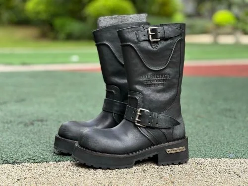 バレンシアガ FW25 ヴェノムブーツ レトロ カップルスタイル モーターサイクルブーツ