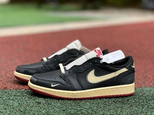 AJ1 ロートップ ホワイトブラックレッド ナイジェルバイク スニーカー IB8958-001