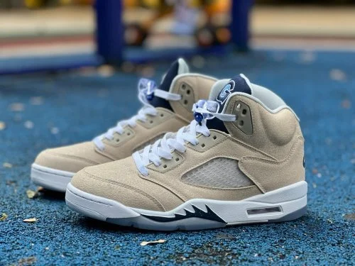 AJ5 サンドグレイ スニーカー HQ7978-005