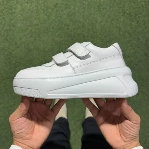 独家オーダー アクネ ストゥディオズ ベルクロ スニーカー (1)